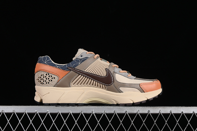 Zoom Vomero 5 Sp Sanddrift/Muslin/Khaki/Earth 3