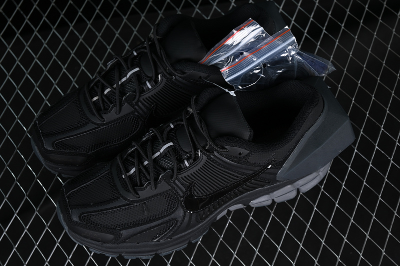 A Cold Wall Zoom Vomero 5 Black/Grey 23