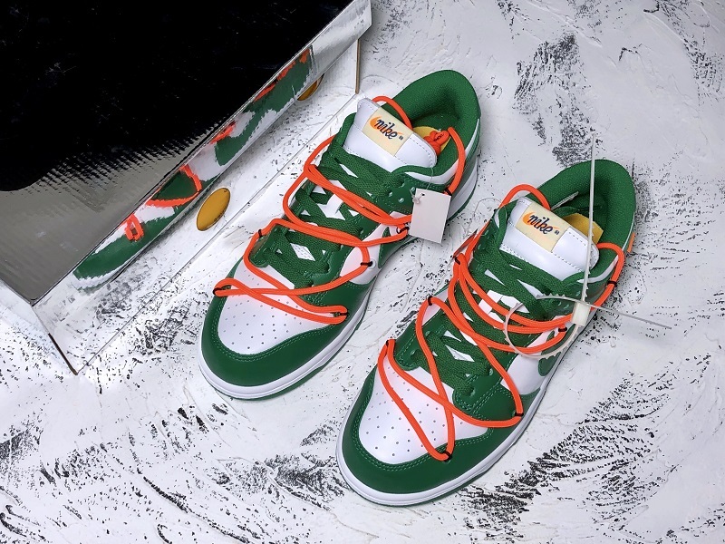 Plus Ow X Futura X Dunk Low Powder Green/White 37