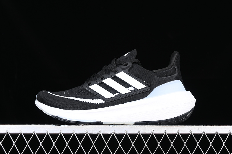 Adiidas Ultra Boost Light 23 White/Black 17