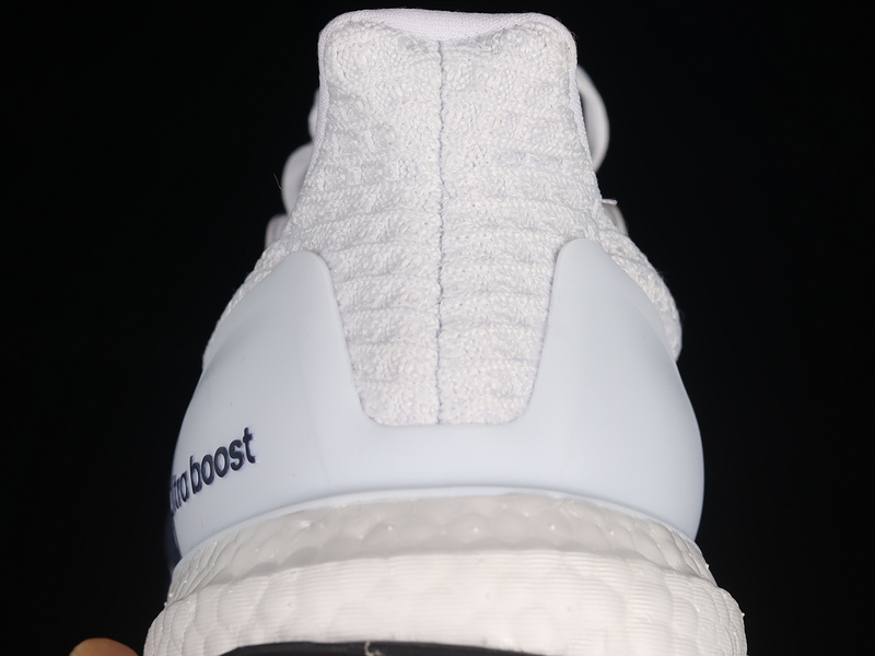 Ultraboost 4.0 Shoes Cloud White/Collegiate Navy/Core Black 13