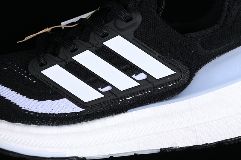 Adidas Ultraboost Light Core Black/Cloud White/Core Black 17