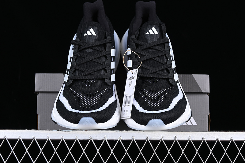 Adidas Ultraboost Light Core Black/Cloud White/Core Black 29