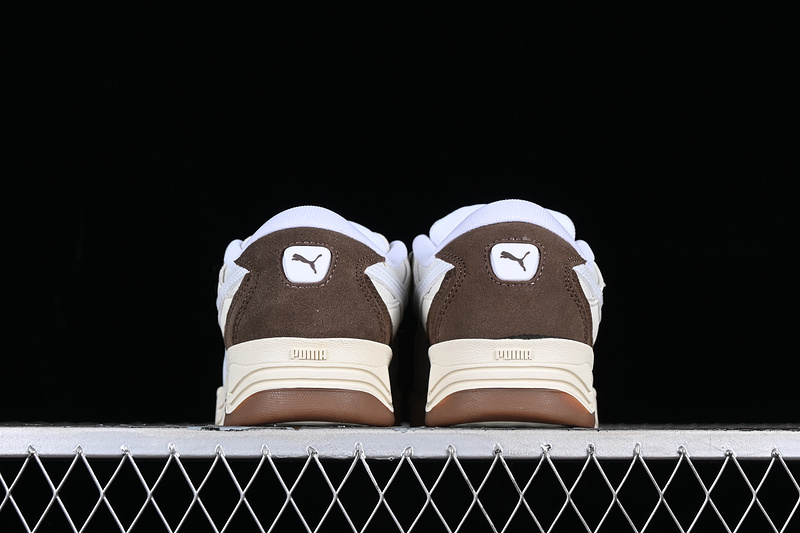 180 Tan Vapor Grey/Chocolate/White 17