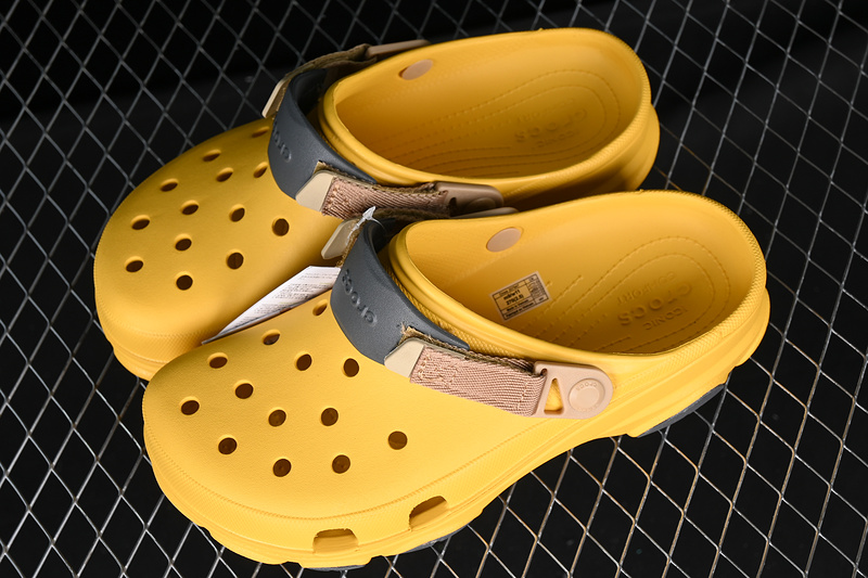 Crocs Classic Clog Yellow/Brown/Black 17