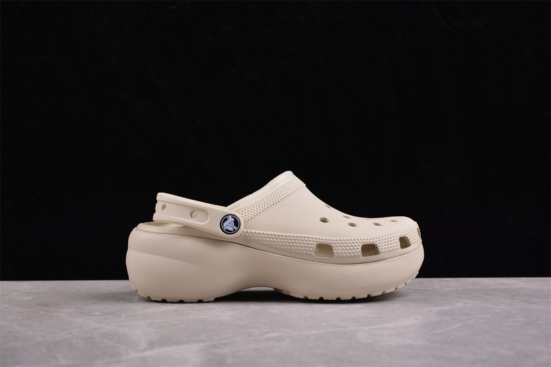 Crocs Brown 17