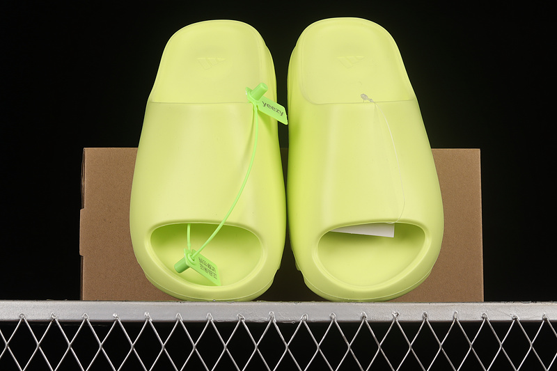 Yeezy Slide Glow Green/Glow Green/Glow Green 15