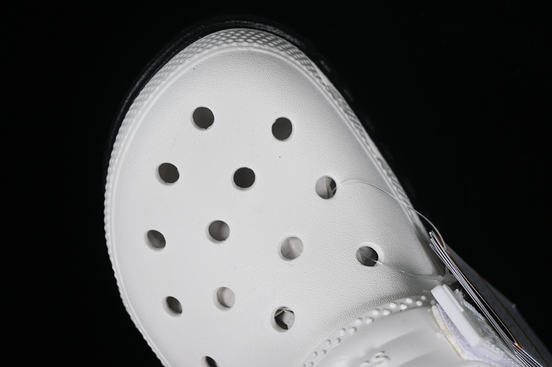 Crocs Duet Max Clog White/Black 5