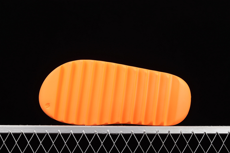 Yeezy Slides Enflame Orange/Enflame Orange/Enflame Orange 19