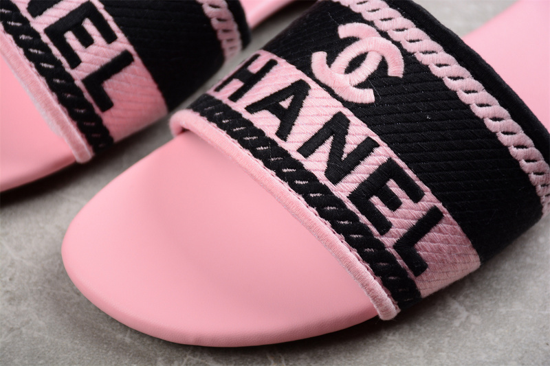 Embroidered Slippers Pink/Black 5