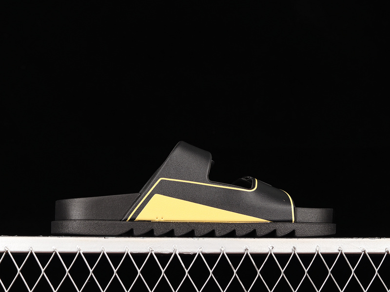 L*V Trend Classic Slippers Black/Black/Yellow 13