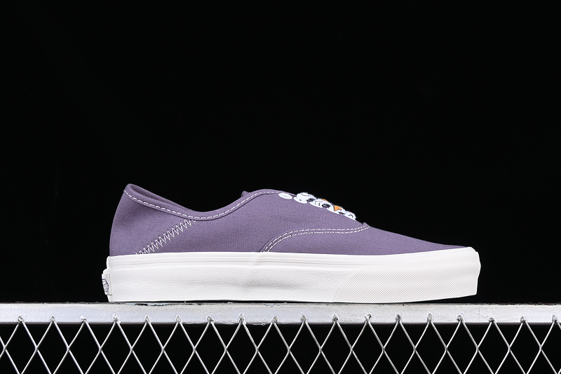 Authentic Vr3 White/Purple 23