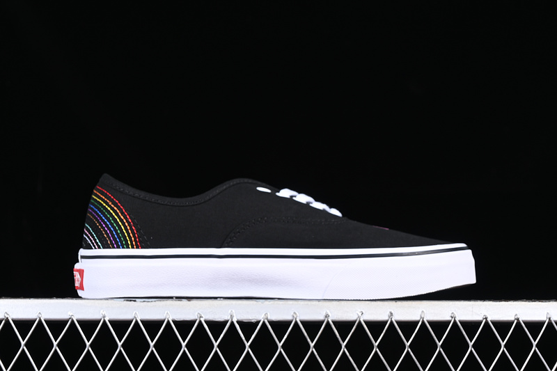 Vans Authentic Black/White/Multicolored 21