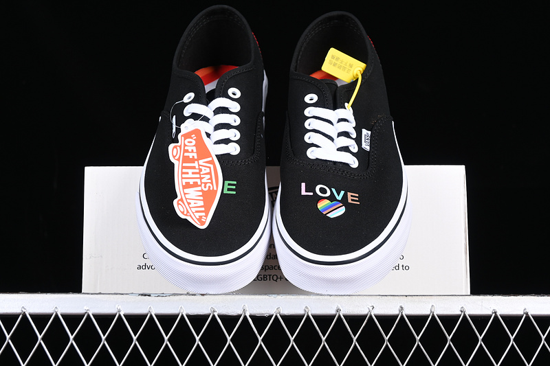 Vans Authentic Black/White/Multicolored 27