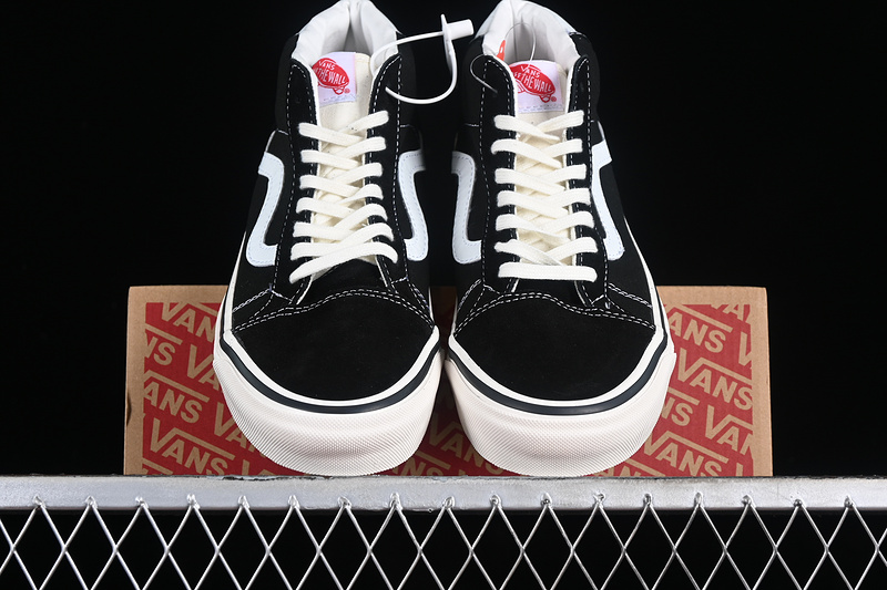 Mid Skool 37 Dx Anaheim Factory Black/White 17