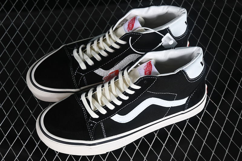 Mid Skool 37 Dx Anaheim Factory Black/White 25