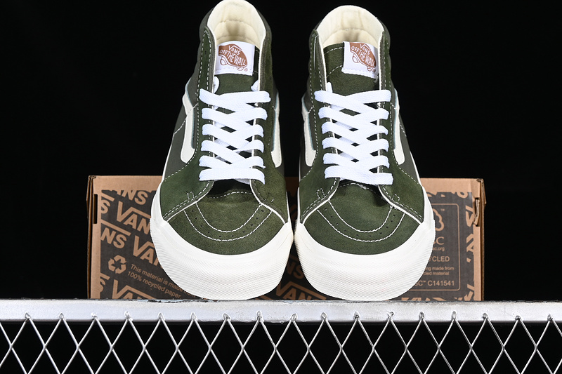 Sk8 Hi Vr3 Olive Green/White 11