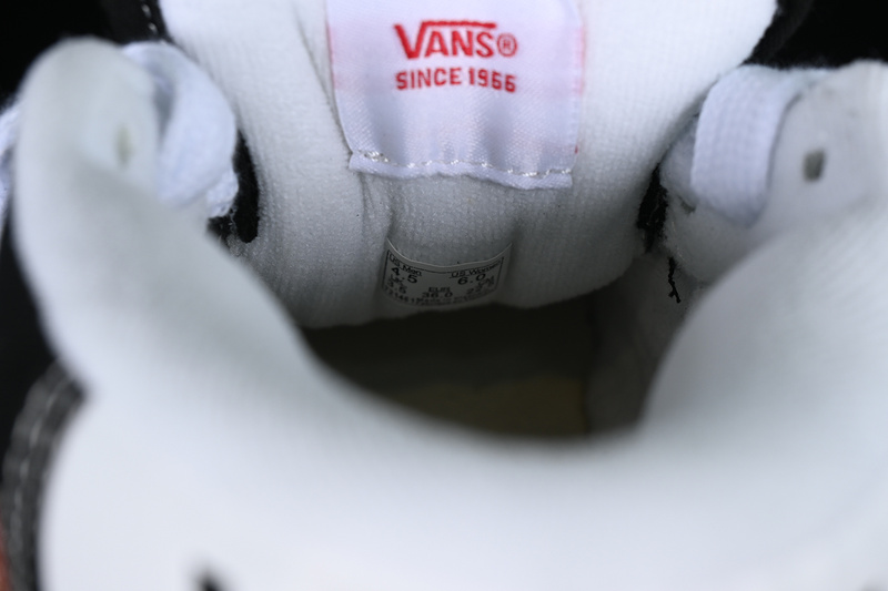 Vans Knu Skool White/Black 17