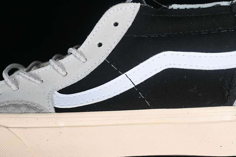 Advisory Board Crystals X Sk8-Hi Ext Black/White 21