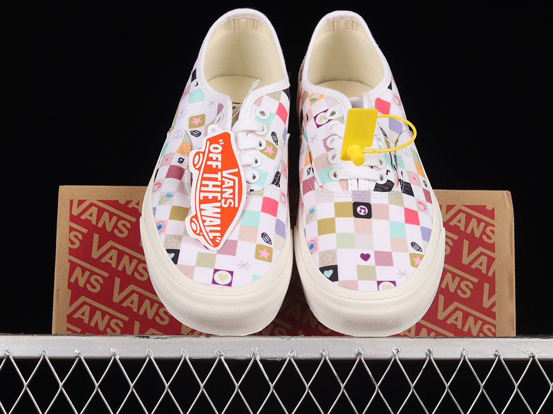 Authectic 2022 All-Match Checkerboard Graffiti White/Multi-Color 5