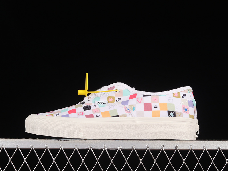 Authectic 2022 All-Match Checkerboard Graffiti White/Multi-Color 9