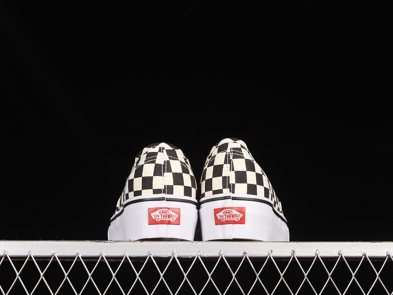 Authentic Platform Checkerboard White/Black/White 7