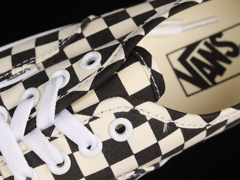 Authentic Platform Checkerboard White/Black/White 25