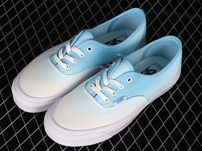 Og Authentic Lx Dip Dye Alaskan Blue/White 3