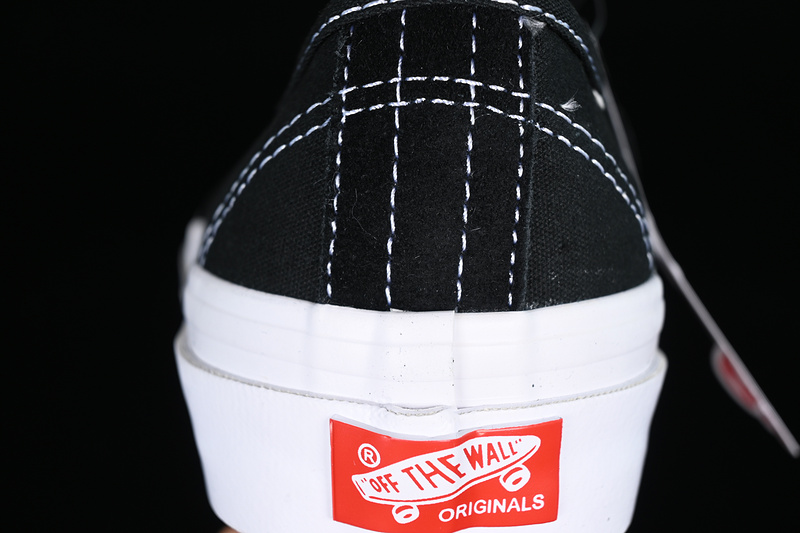 Vault Og Low Top Casual Sneakers Black/White 25