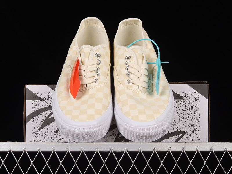 Vault Og Authentic Checkerboard Light Yelllow/White 17