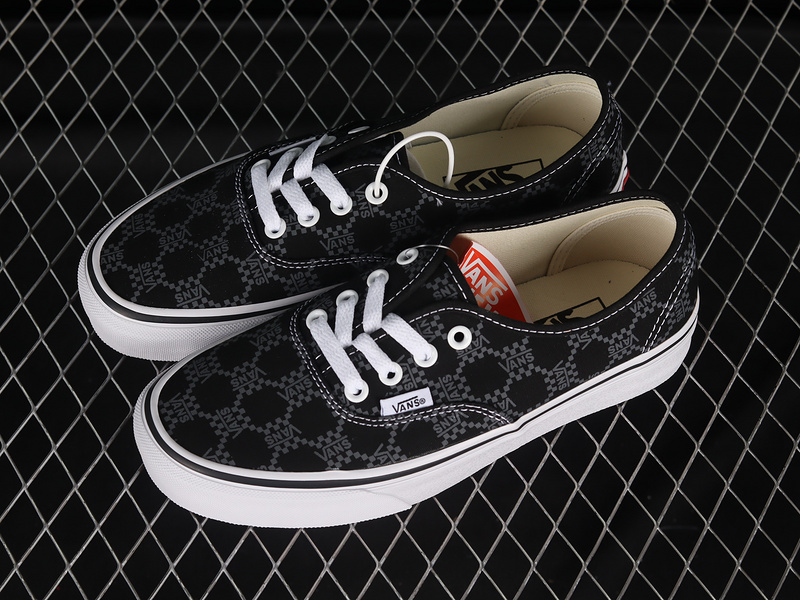 Monogram Authentic Skate Shoes Black/Black/White 7