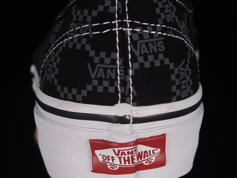 Monogram Authentic Skate Shoes Black/Black/White 9