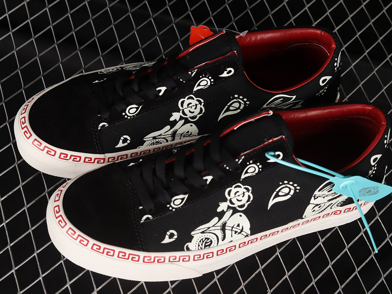 Style 36 Year Of The Rabbit Black/White/Red 19