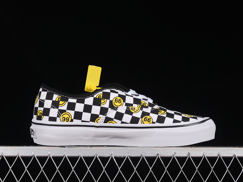 Old Skool Smiley Face Checkerboard Black/Black/White 19