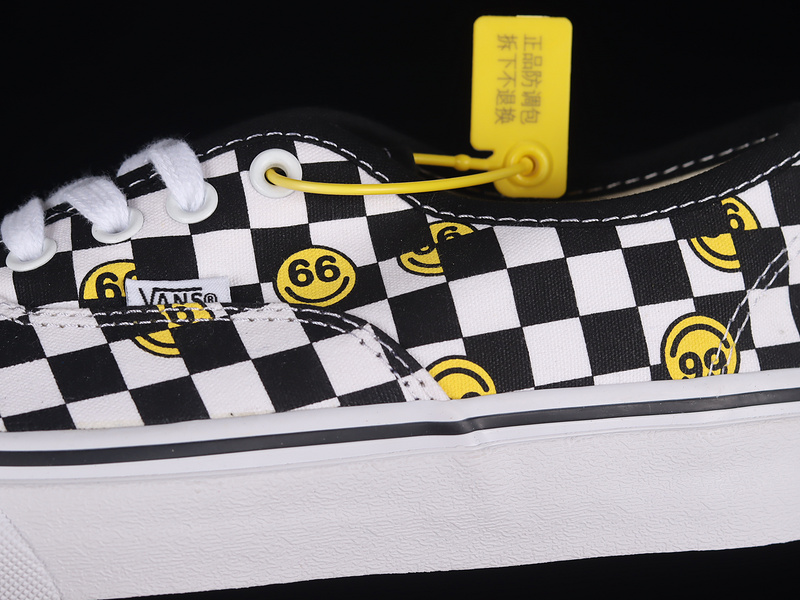 Old Skool Smiley Face Checkerboard Black/Black/White 25