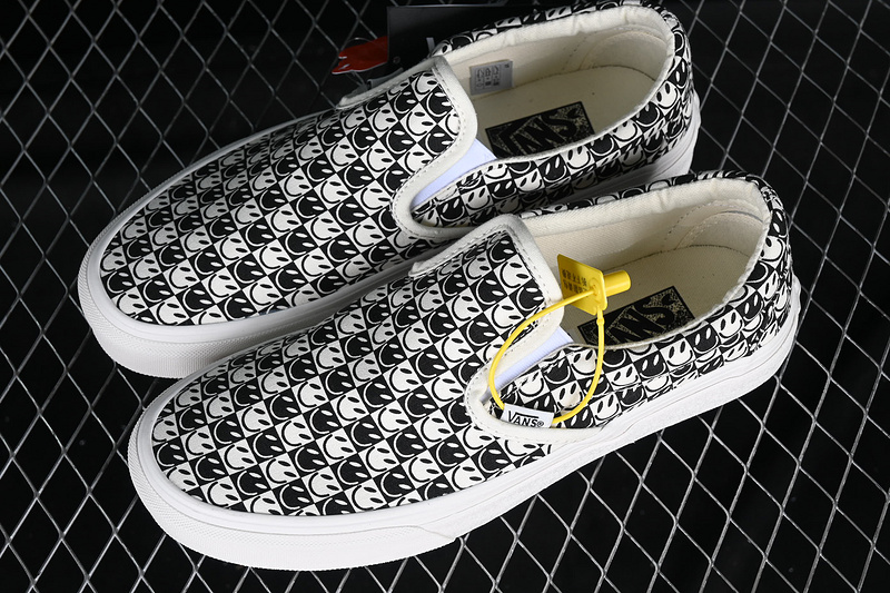 Classics Slip On Vr3 Black/White 7