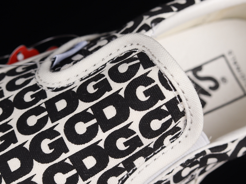 Comme Des Garcons X Slip-On Cdg Black/White/White 7