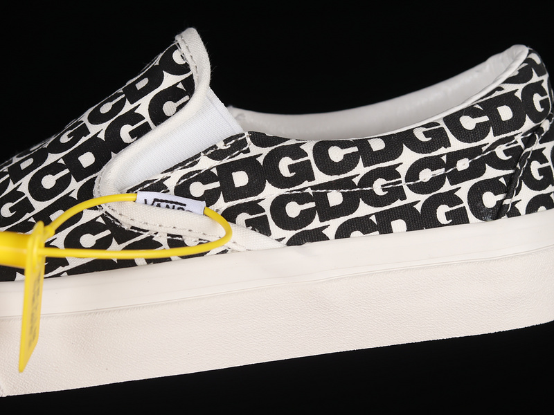 Comme Des Garcons X Slip-On Cdg Black/White/White 19