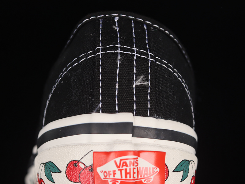 Authentic 44 Dx Black/White/Red 27