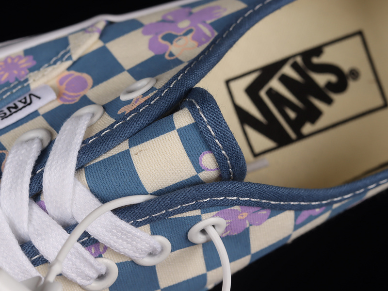 Wallpaper Authentic Shoes Hazy Blue/Beige/White 7