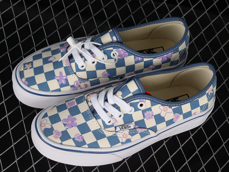 Wallpaper Authentic Shoes Hazy Blue/Beige/White 15