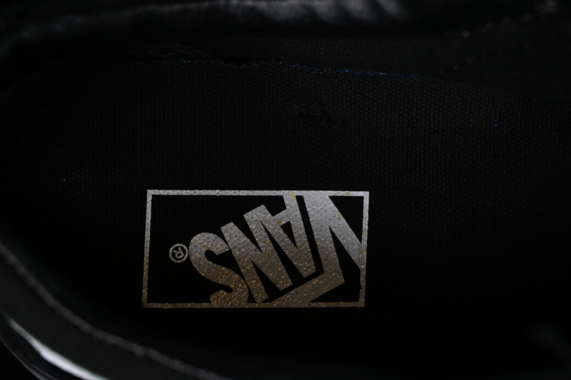 Sk8 Low Contrast Black/White 11