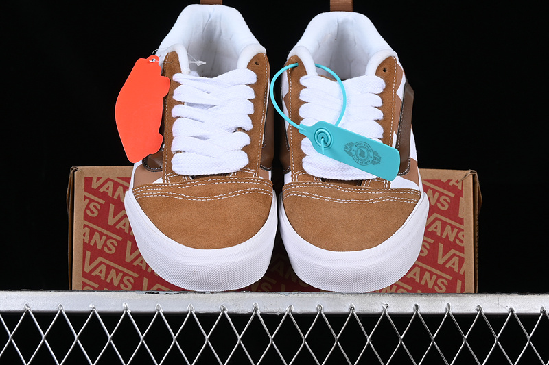 Vans Classics Knu Skool 2023 White/Brown 3