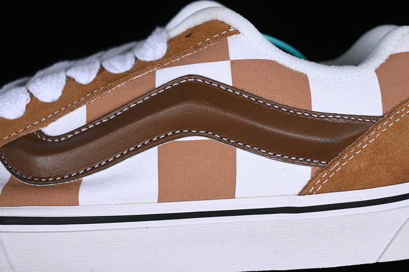 Vans Classics Knu Skool 2023 White/Brown 17