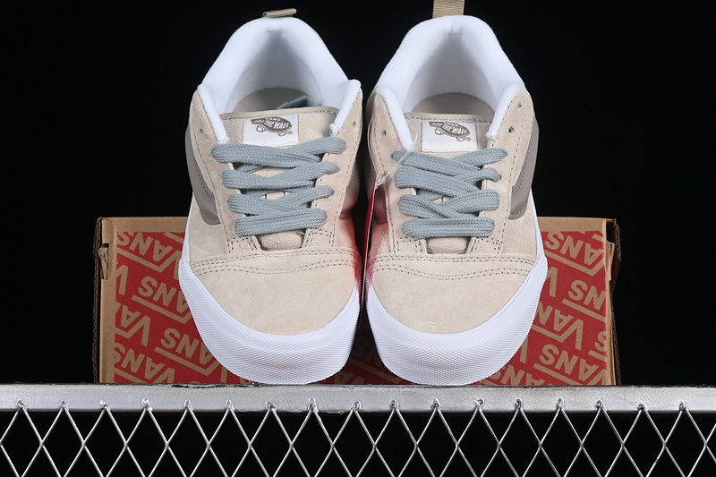 Vans Classics Knu Skool White/Milk Coffee Color 23