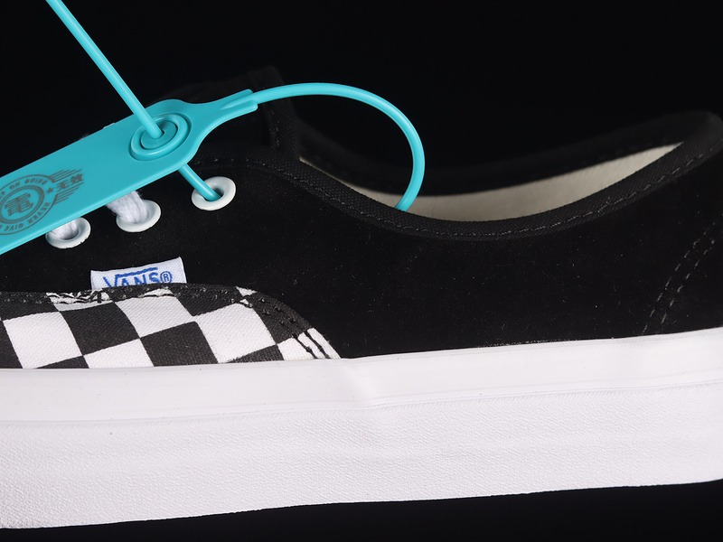 Og Authentic Lx Black Checkerboard Toe Black/White 17