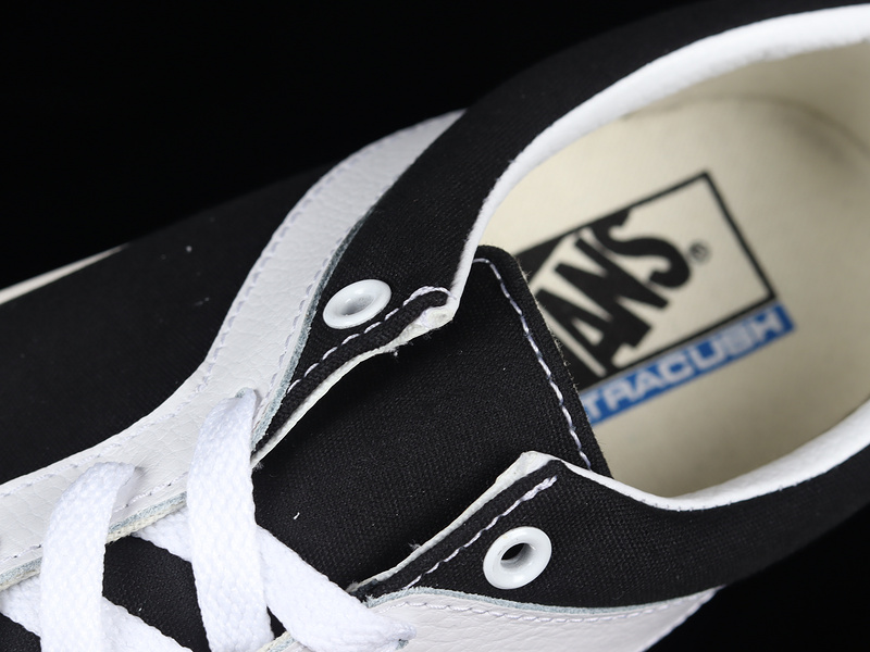 Bold Ni Sneakers Black/Black/White 7