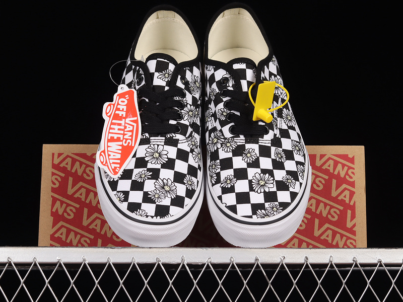 Authentic Checkerboard Black/White/Black 3