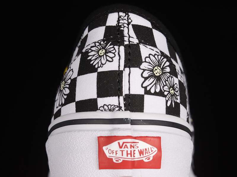 Authentic Checkerboard Black/White/Black 5