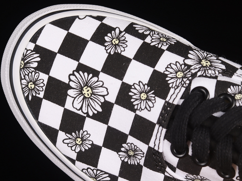 Authentic Checkerboard Black/White/Black 23